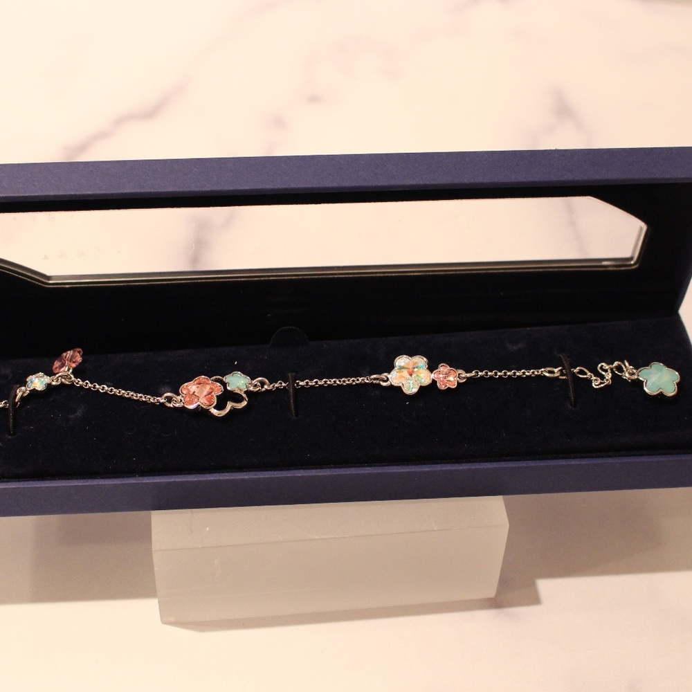 Swarovski Crystal Flower Bracelet Adjustable Pink and Blue with Box
